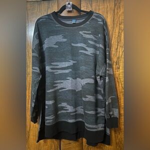 Old Navy Gray Camo Sweatshirt